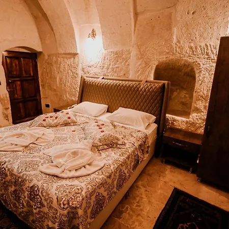 Katapa Special Cave *